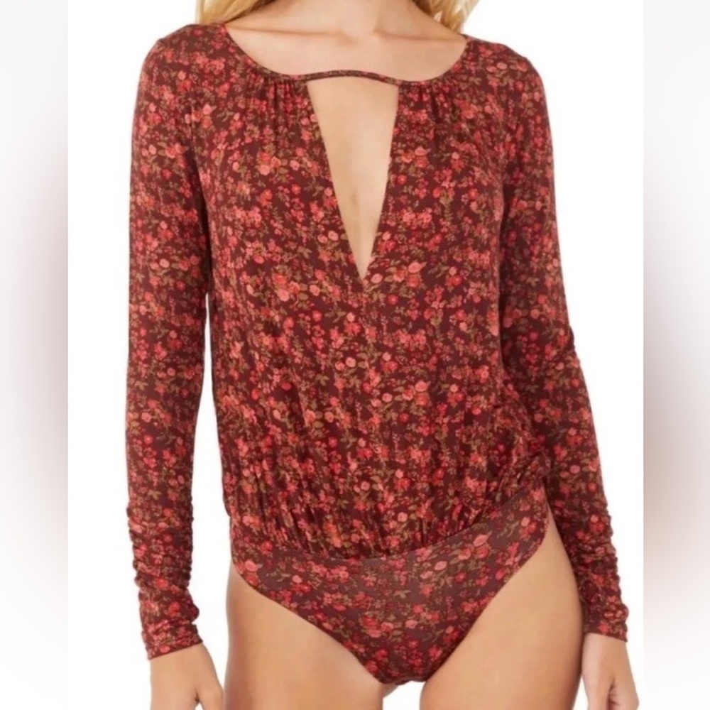 Free People Kaya Bodysuit Size XS Chocolate Combo Print Cutout‎ Front Floral